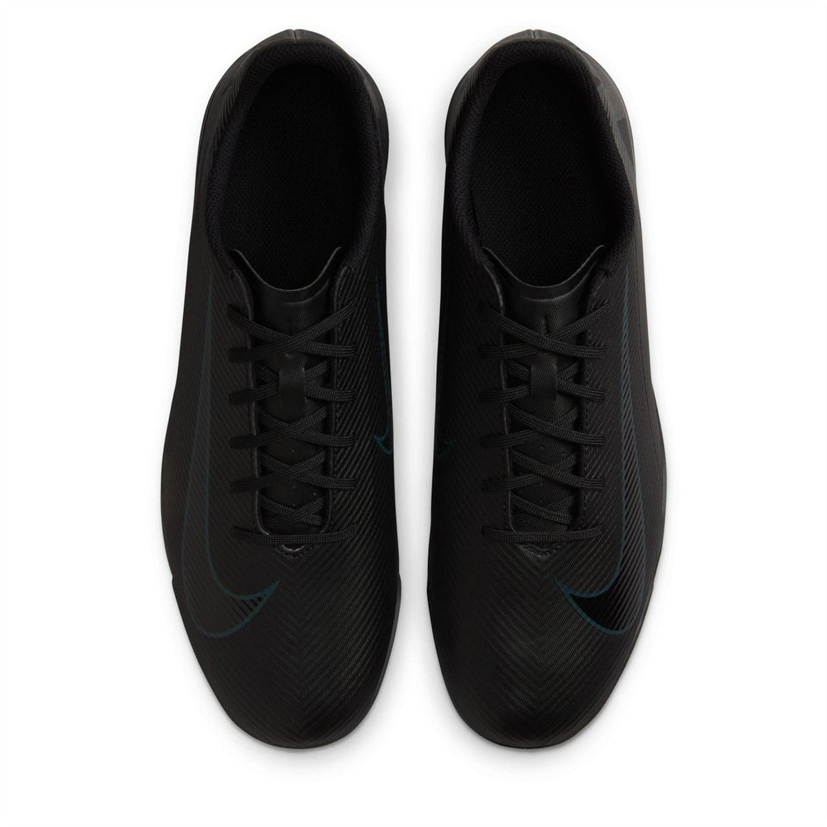 Nike Vapor 16 Club Lace Up Flat Sneakers