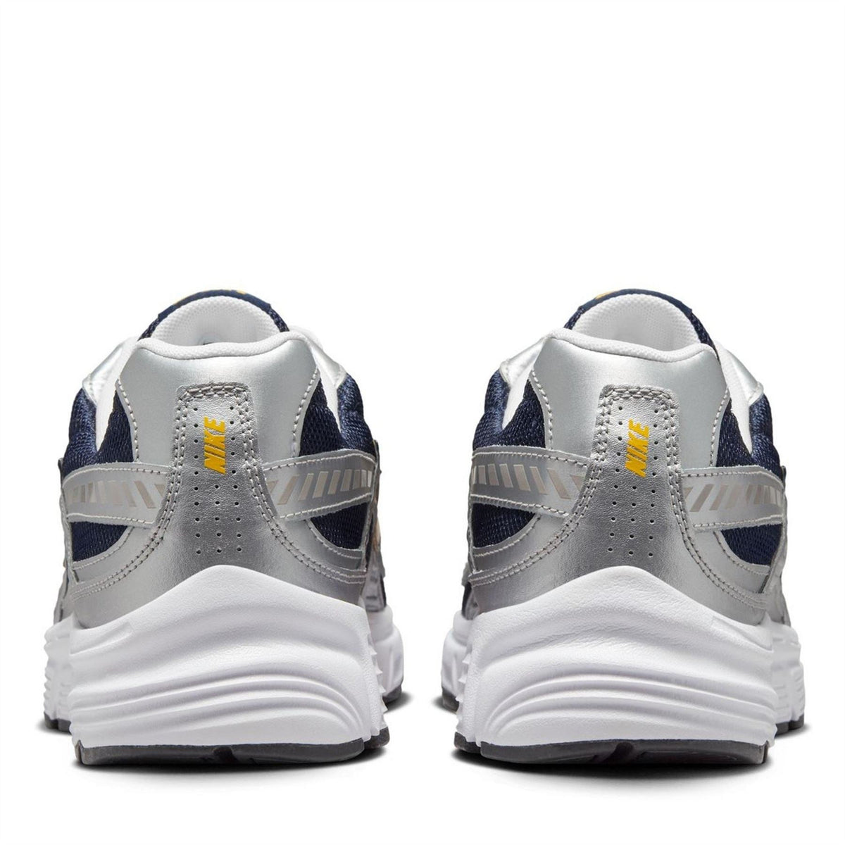 Nike Initiator