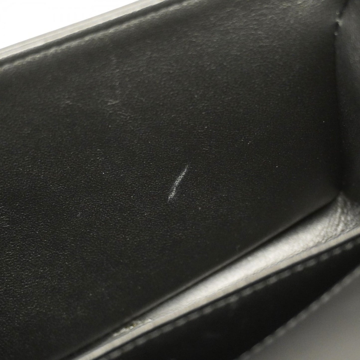 Chanel Black Leather Shoulder Bag (Pre-Owned)