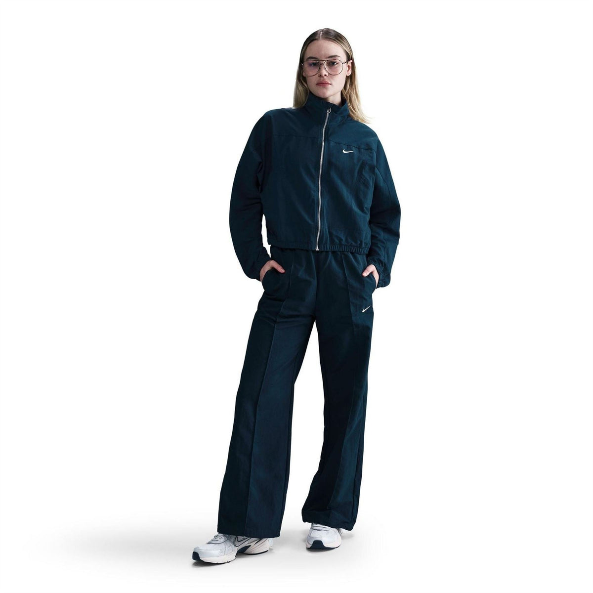Nike Solid Patterned Zipped Pocket Windbreaker Jacket