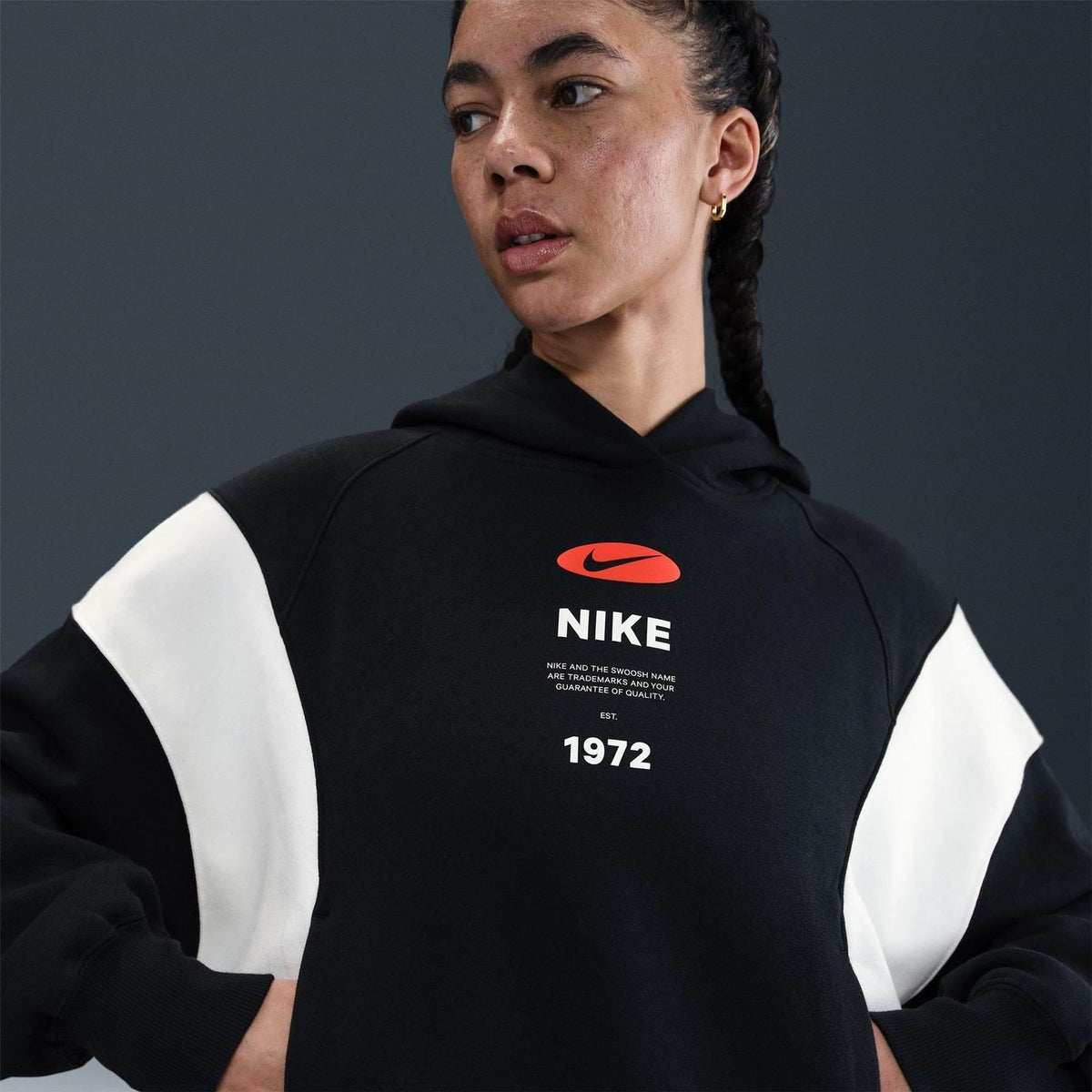 Nike Wordmark Graphic Hooded Long Sleeve Sweatshirt