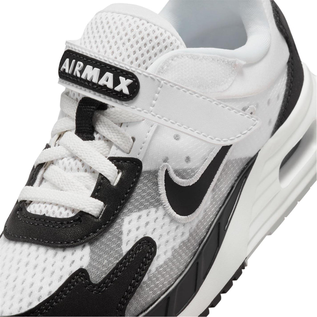 Nike Air Max Solo Lace Up Road Sneakers