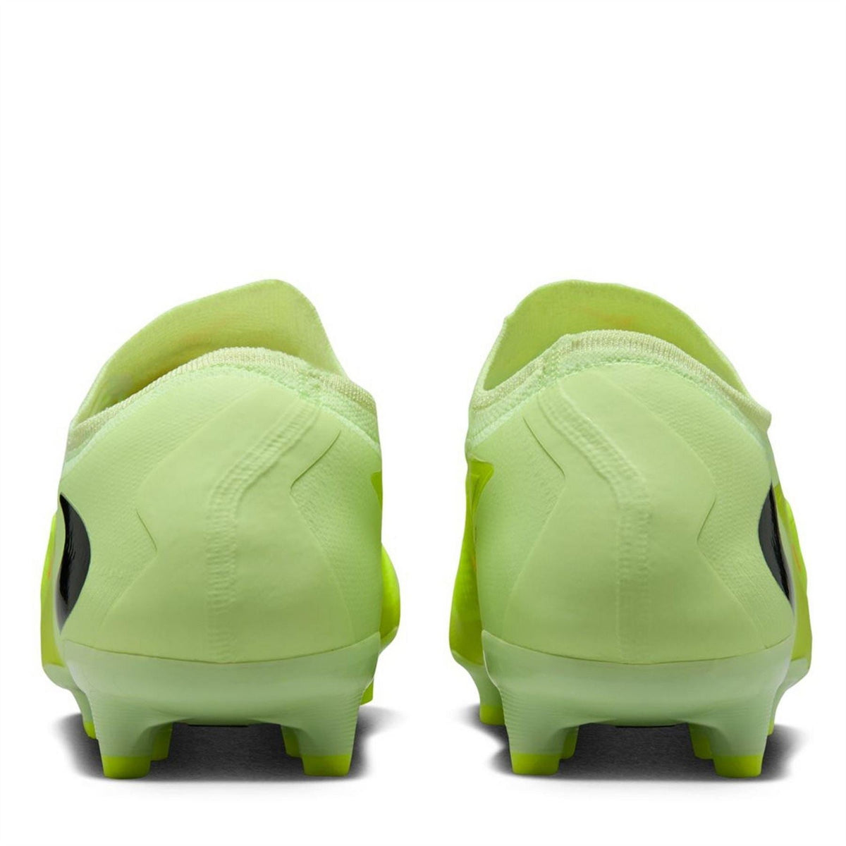 Nike Phantom 6 Low Lace Up Sneakers