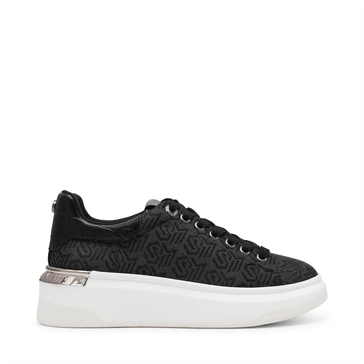 Steve Madden Glider 2 Trai